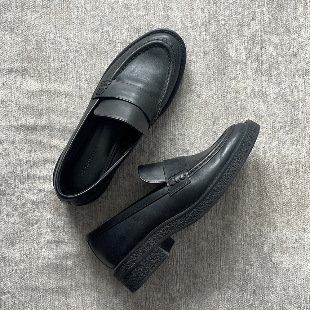 Ulla Aerosoles Black Leather Loafer size 9